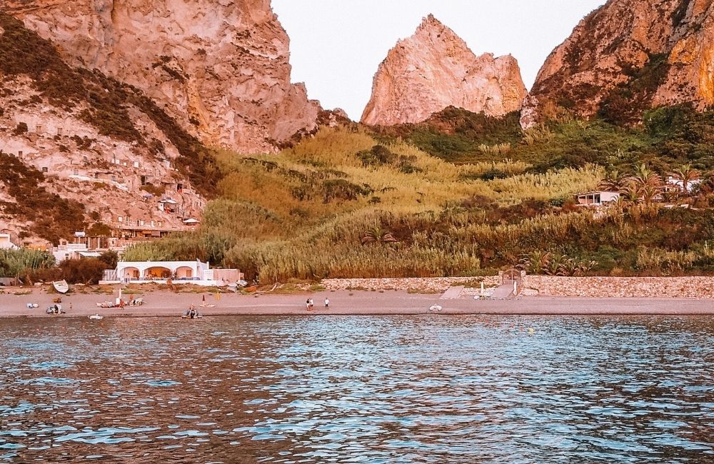 Cala del Porto, l’unica spiaggia di Palmarola