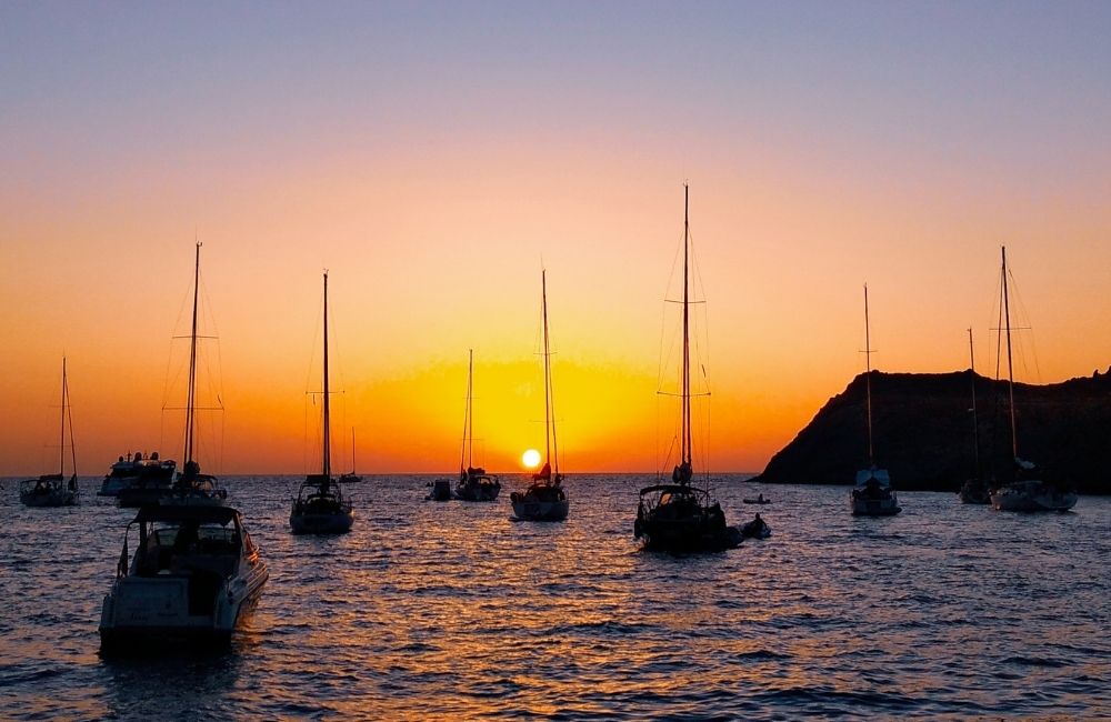 Un altro suggestivo tramonto a Chiaia di Luna