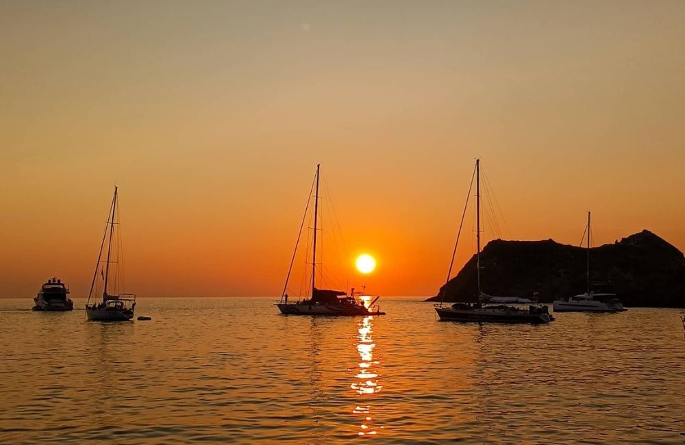 Tramonto a Cala O’Francese, a Palmarola