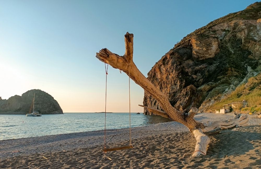 Cala O’Francese, l’unica spiaggia di Palmarola